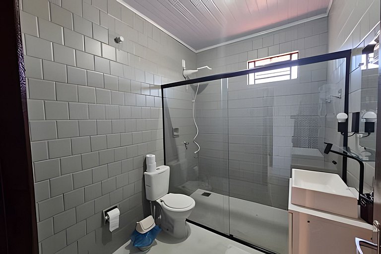 AP104 - Amplo AP no centro c/ AC