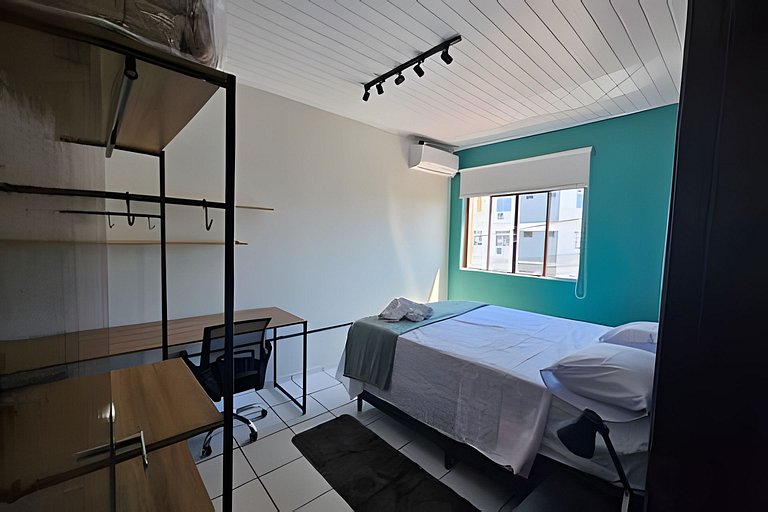 AP104 - Amplo AP no centro c/ AC