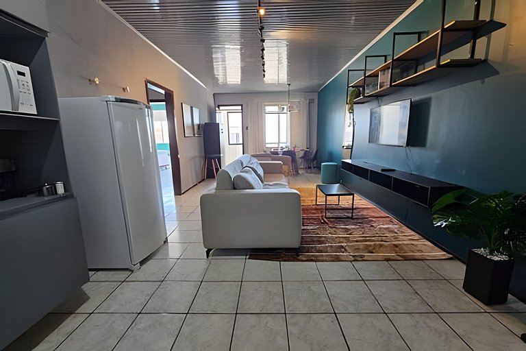 AP104 - Amplo AP no centro c/ AC