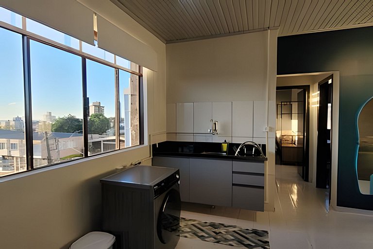 AP103 - Apartamento com A/C no centro