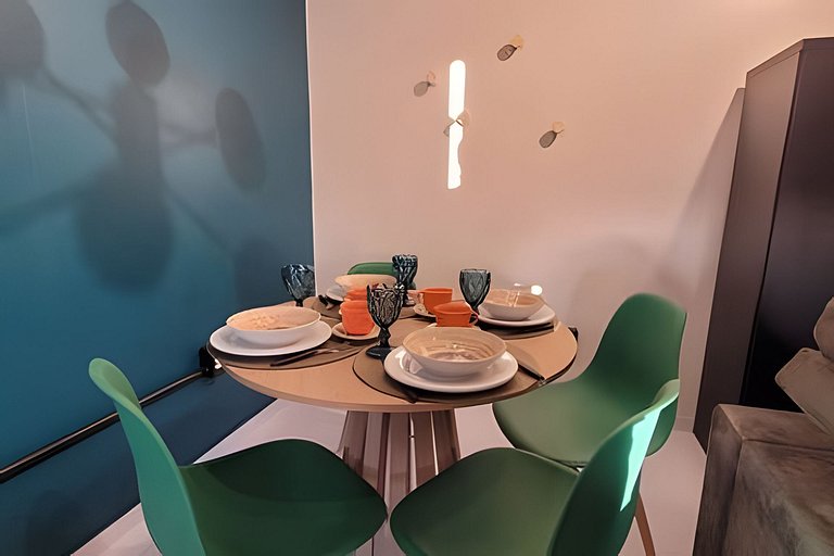 AP103 - Apartamento com A/C no centro