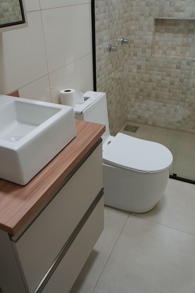 AP 102 - Amplo com 3 quartos