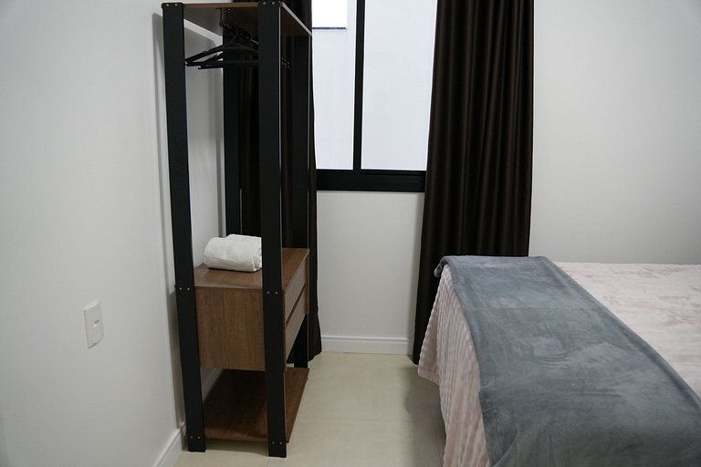 AP 102 - Amplo com 3 quartos
