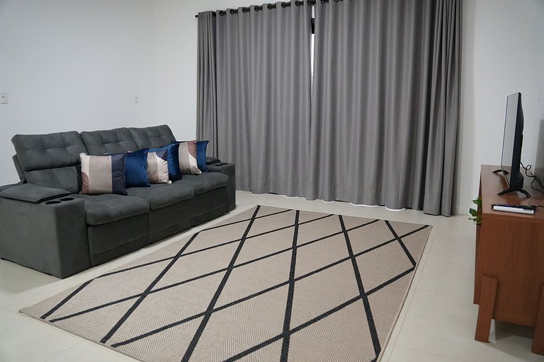 AP 102 - Amplo com 3 quartos